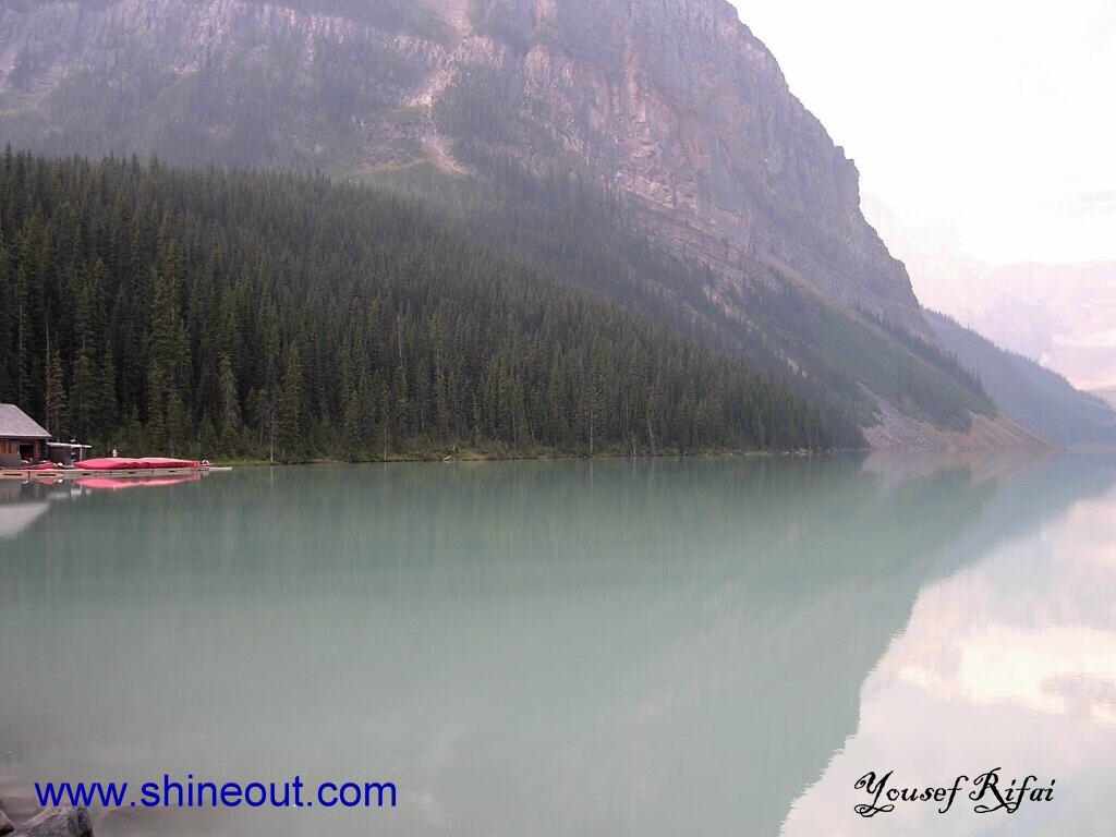 .Lake Minnewanka,  Banff Park, Alberta, Canada